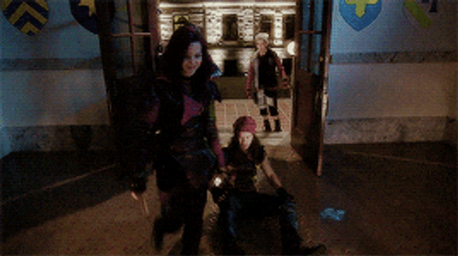 Evie Descendants Jay Head Pat GIF