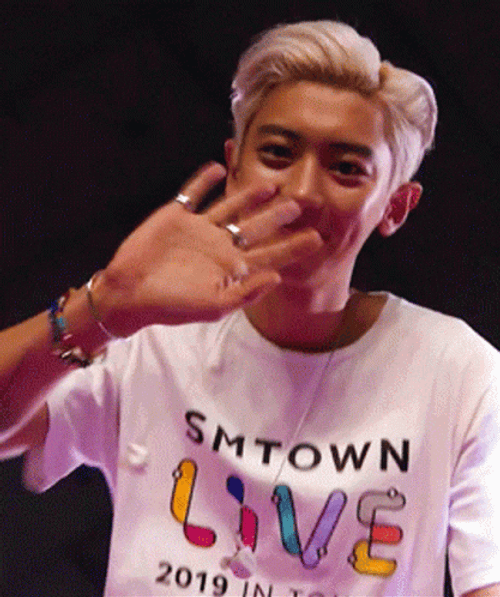 EXO Chanyeol Wave Kiss GIF