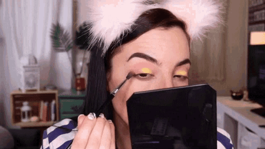 Eye Shadow Bilintina GIF