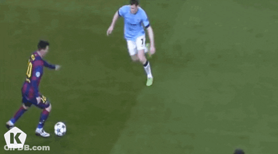 FC Barcelona Astonishing Ball Maneuver GIF