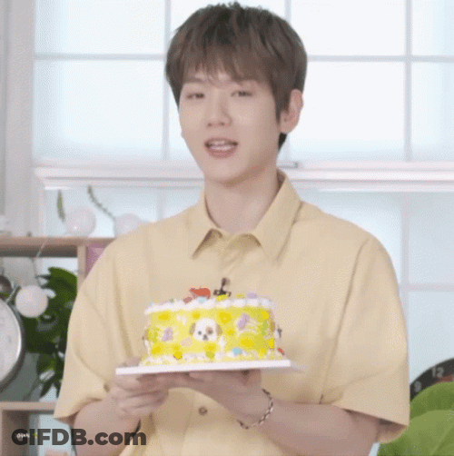 Feliz Cumpleaños Aesthetic GIF