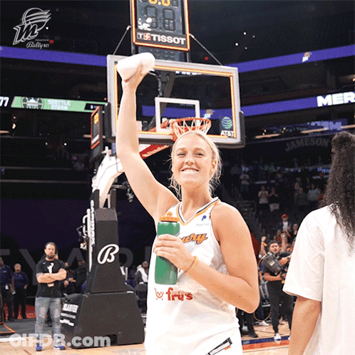 Female Basketball Player In Frus Jersey GIF