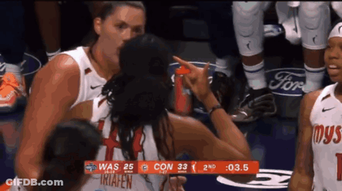 Female Basketball Player In Iriafen Jersey GIF