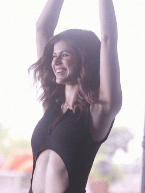 Female Celebrity Alexandra Daddario GIF