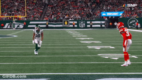 Football Player In Green Jersey Number 10 GIF