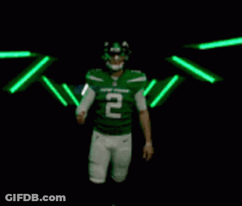 Football Player In Green Jersey Number 7 GIF