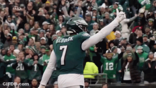 Football Player In Green Jersey Number 7 GIF