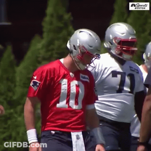 Football Player In Number 10 Jersey GIF