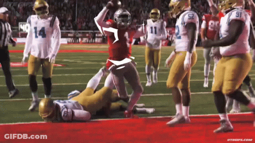 Football Player In Red Jersey Number 7 Running With Ball GIF