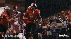 Football Player In Red Jersey Number 8 GIF