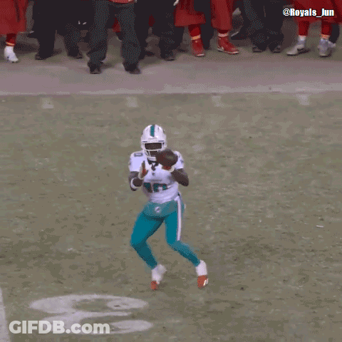 Football Player In White Jersey Number 18 GIF