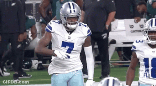 Football Player In White Jersey Number 7 GIF