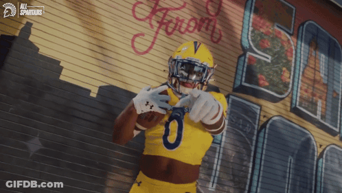 Football Player In Yellow Jersey Number 8 GIF