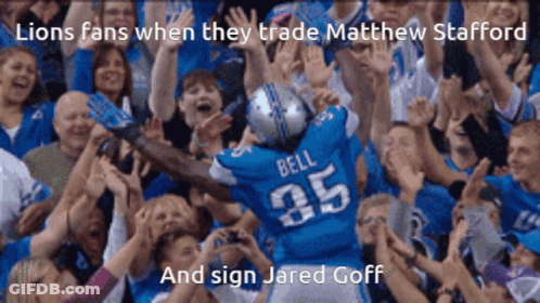 Football Player Number 25 Jersey In Front Of Crowd GIF