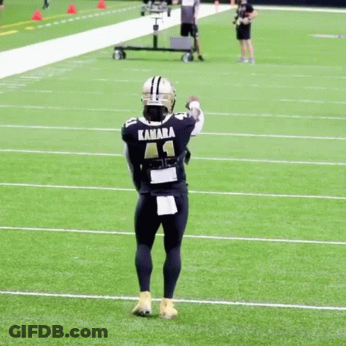 Football Player Number 4 On Field GIF