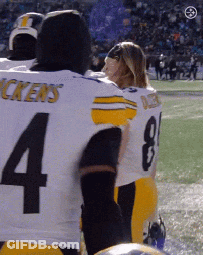 Football Player Number 4 On Shirt GIF