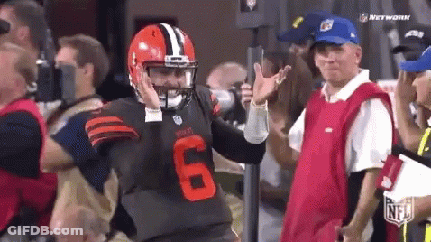Football Player Number 6 Before Crowd GIF