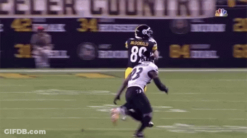 Football Player Number 83 Running On Field GIF