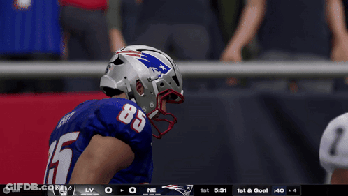 Football Player Number 85 On Field GIF