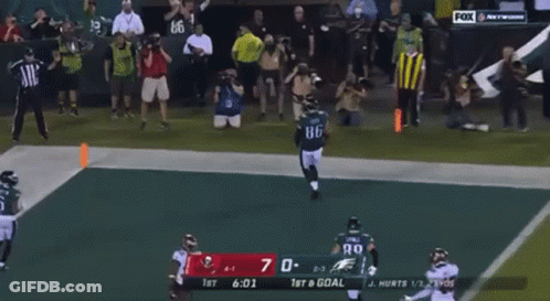 Football Player Number 86 On Field GIF