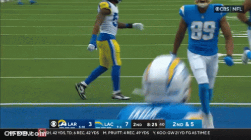 Football Player Number 89 Running On Field GIF