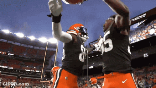 Football Player Wearing Jersey Number 85 GIF