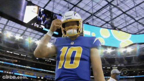 Football Player Wearing Number 10 Jersey GIF