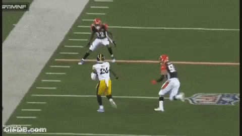 Football Player With Number 20 GIF