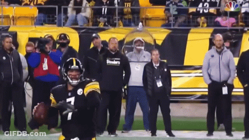 Football Player With Number 7 On Helmet GIF