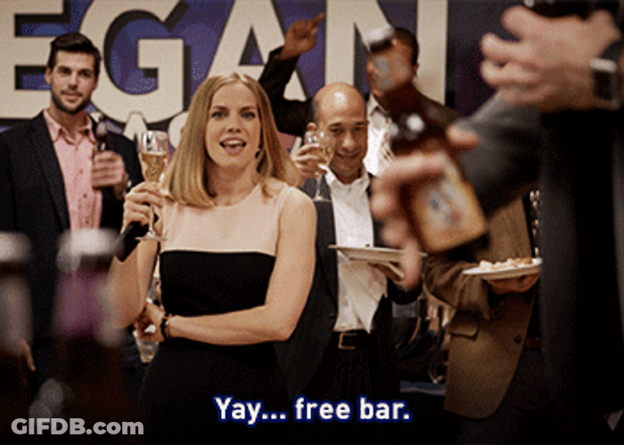 Free Bar Anna Chlumsky Clapping GIF