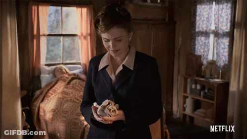 Frog Wearing Hat Saying $9 To 5 GIF