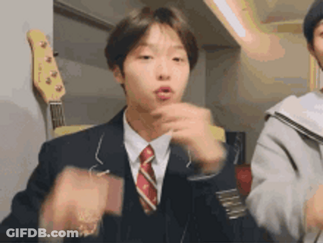 Funny Cute Kpop Member Open Eyes Funny Cute GIF