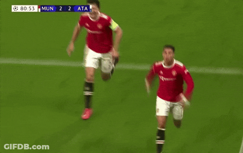 Futbol Cristiano Ronaldo Kneeling Slide Celebration GIF