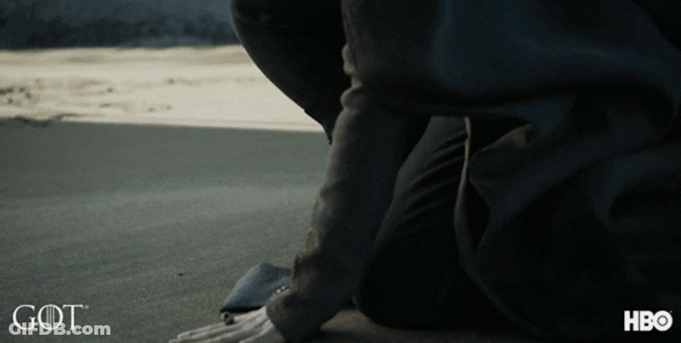 Game Of Thrones Queen Daenerys Targaryen Searching Tracks GIF