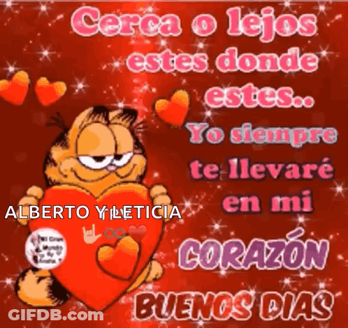 Garfield Holding Heart With Cerca O Lejos GIF