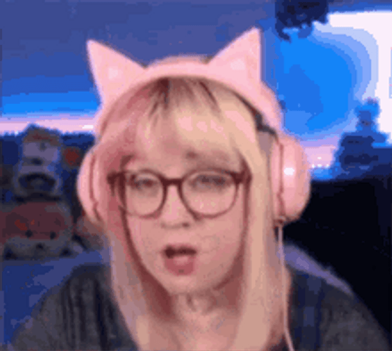 Gasp Purplecoffins Lara Darkwood GIF