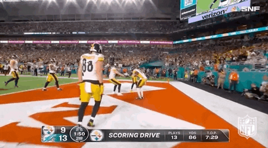 George Pickens In Football Game GIF