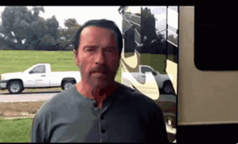Get To The Choppa Now Arnold Schwarzenegger GIF