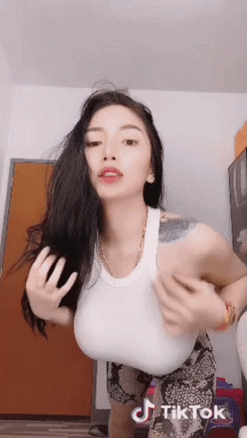 Getting Sturdy Dance Hot Tiktoker GIF