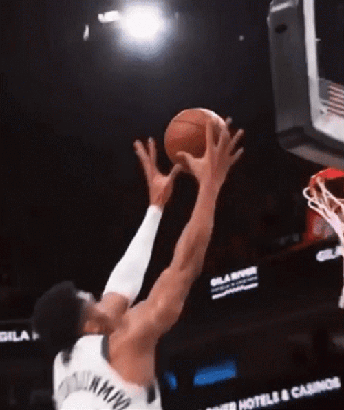 Giannis Antetokounmpo Dunk Shoot GIF