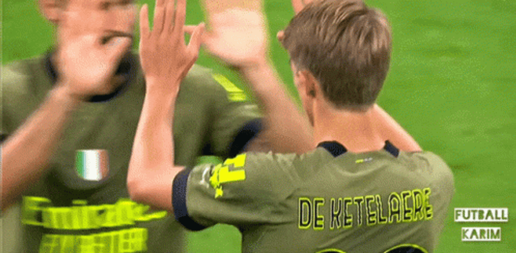 Giroud Comfort Patting GIF