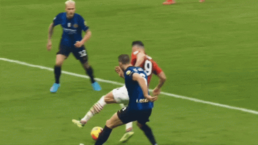Giroud Giving A Nice Game GIF