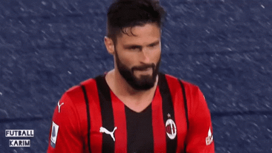 Giroud Shows Frustration In The Game GIF