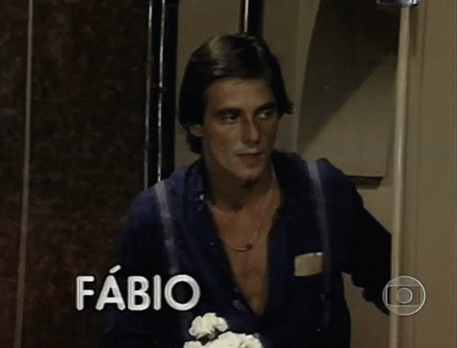 Goodlooking Fabio Junior Side Eye GIF