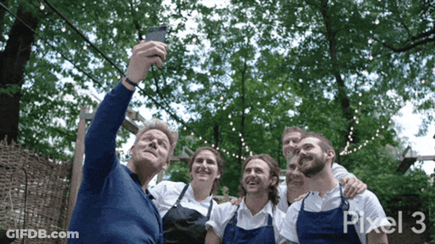 Google Pixel 3 Chefs Groufie GIF