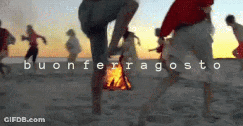 Group Dancing On Beach Buon Ferragosto GIF