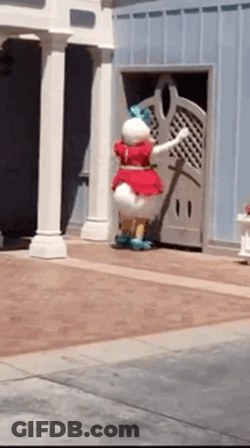 Grupo Personas De Turba Group Of Men Standing Together GIF