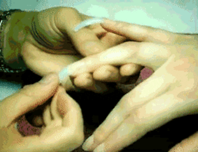 Gwen Stefani Nail GIF