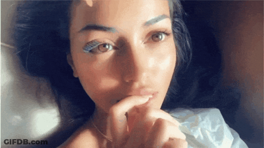 H2di Cindy Kimberly Lip Bite GIF