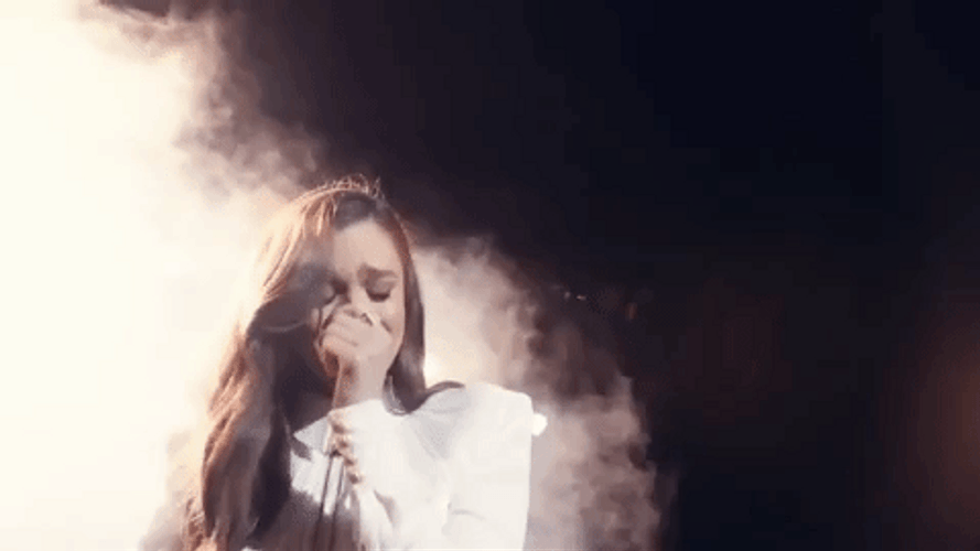 Hailee Steinfeld Crying In Concert GIF